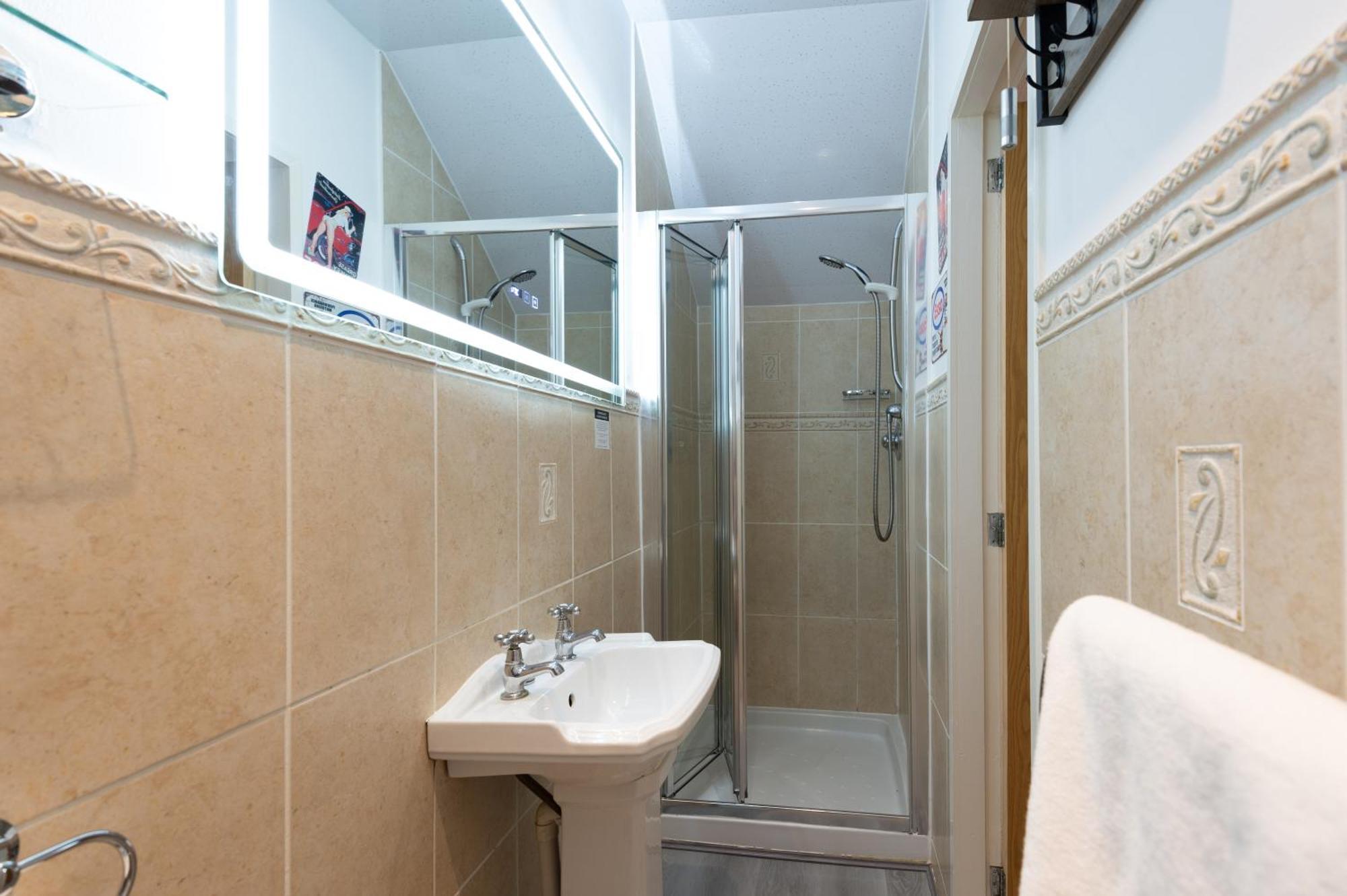 The Ambleside Apartments - Self Catering With Private Kitchen - Best For Location Kültér fotó