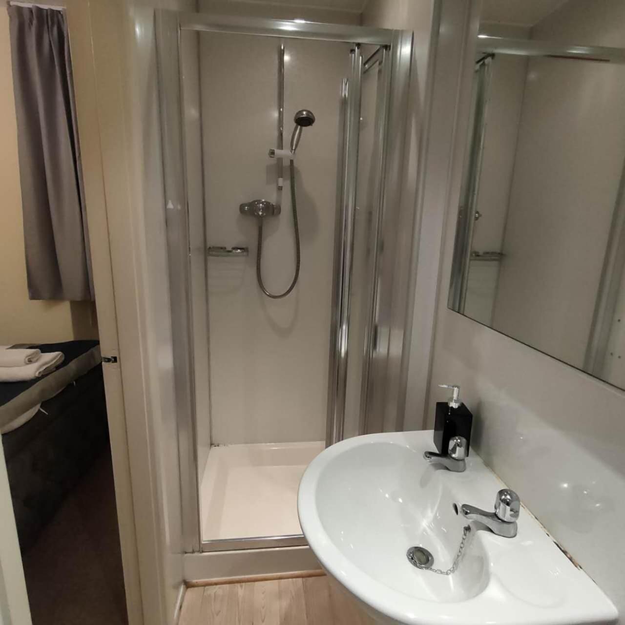The Ambleside Apartments - Self Catering With Private Kitchen - Best For Location Kültér fotó